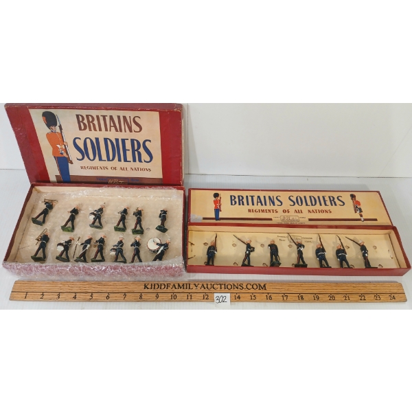 LOT OF 2 - BRITAINS SOLDIERS LEAD FIGURES - NO. 35 ROYAL MARINES & 1291 BAND OF ROYAL MARINES