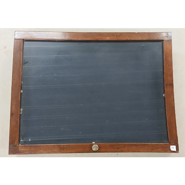 COUNTERTOP DISPLAY CASE