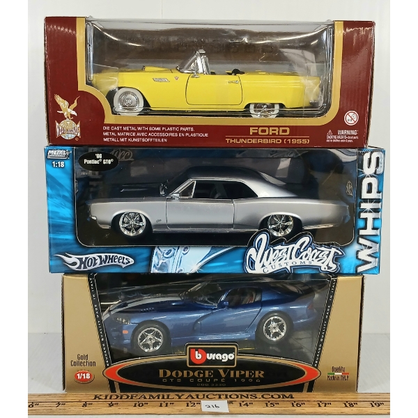LOT OF 3 - BURAGO, HOTWHEELS & ROAD LEGENDS DIECAST - '96 DODGE VIPER, '66 PONTIAC & '55 THUNDERBIRD