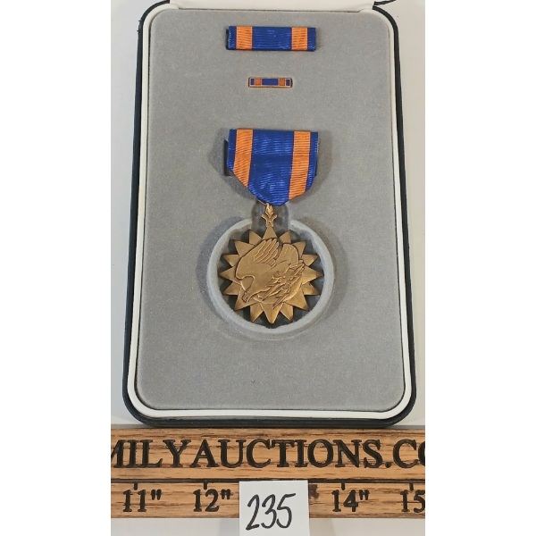 U.S.A. AIR MEDAL W/ CASE - FRANK JONES