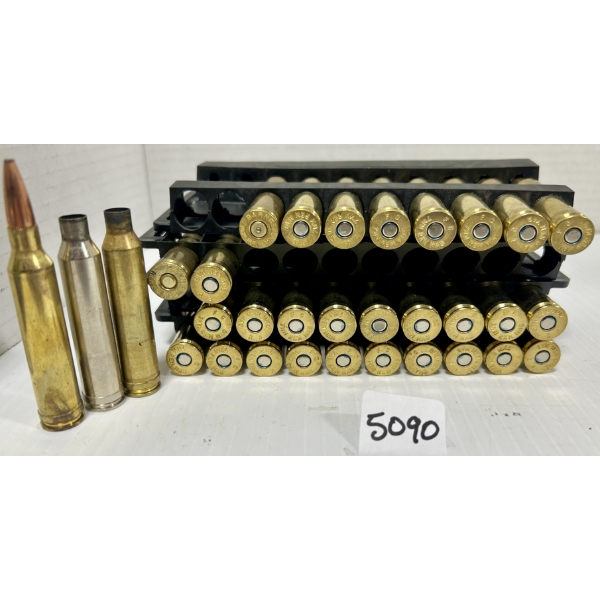 AMMO / BRASS: 29X LIVE & 3X BRASS MIXED 7 MM REM MAG