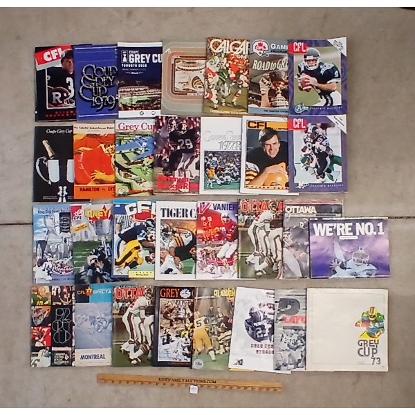 JOB LOT - CFL & FOOTBALL MAGAZINES