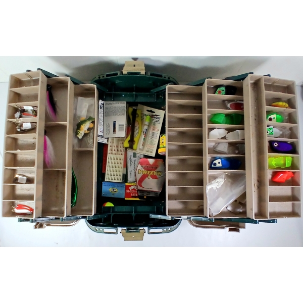 PLANO TACKLEBOX W/ CONTENTS - INCL LURES