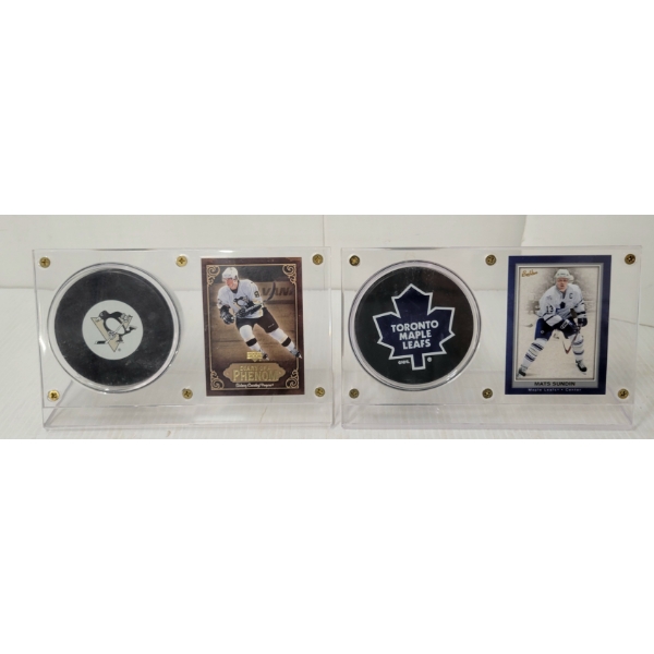 LOT OF 2 - 2006/07 NHL MAPLE LEAFS SUNDIN & PENGUINS CROSBY HOCKEY CARDS & PUCKS W/ PLAQUE