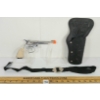 Image 2 : SIDE LOAD CAP GUN W/ BELT & HOLSTER