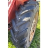 Image 3 : BELARUS TRACTOR - MODEL 611 - W/ LOADER - W/ 6 FOOT BUCKET