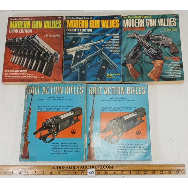 LOT OF 5 - MODERN GUN DIGEST & BOLT ACTION RIFLES PUBLICATIONS
