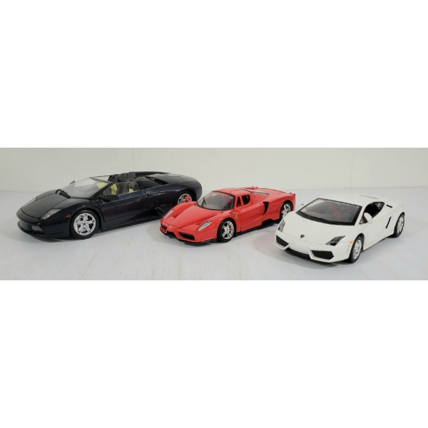 LOT OF 3 - MAISTO DIECAST ENZO FERRARI, LAMBORGHINI GALLARDO & MURCIELAGO ROASTER MODELS