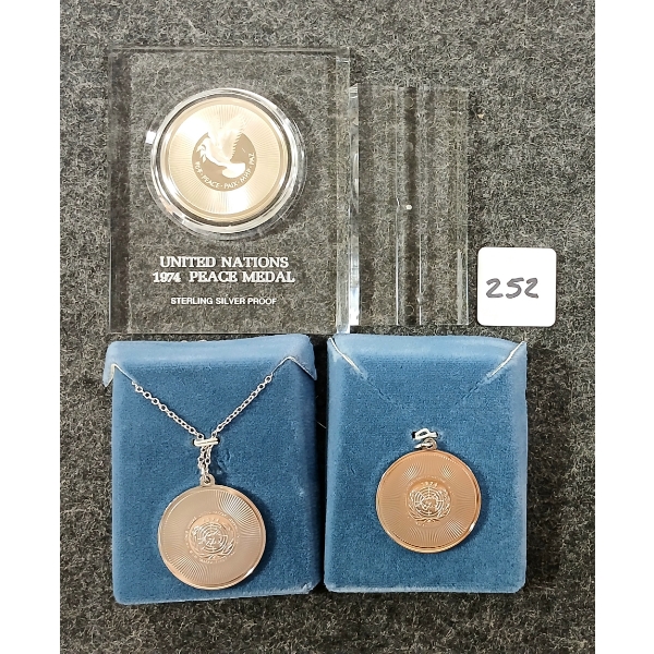 LOT OF 3 - 1974 STERLING SILVER PROOF UNITED NATIONS PEACE MEDAL & MEDALLIANS