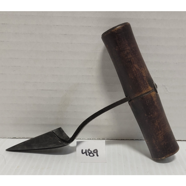 VICTORIAN STEEL TAPER BORER 