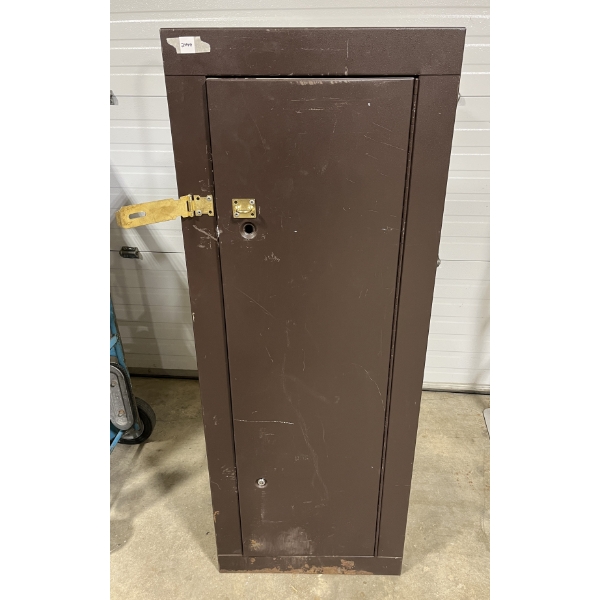 GUN CABINET