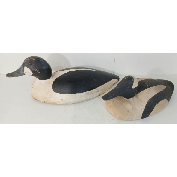LOT OF 2 - VINTAGE DECOY DUCKS - INCL BLUEBILLED
