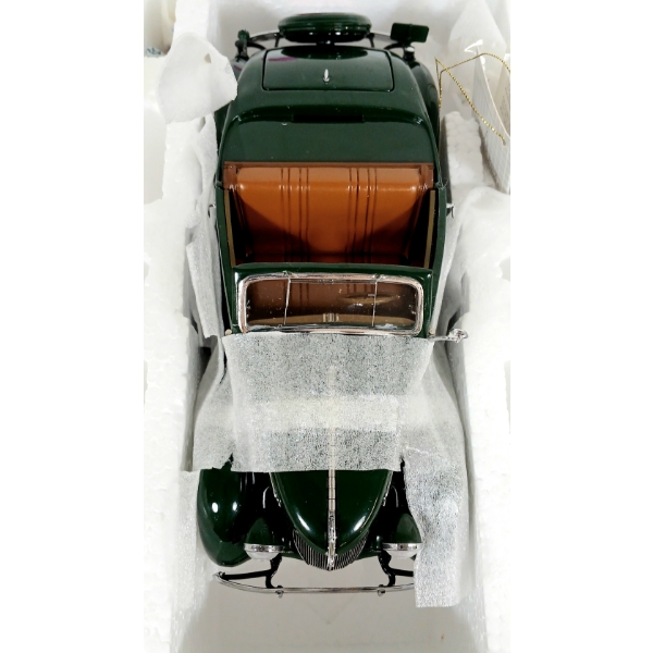 FRANKLIN MINT 1936 FORD DELUXE CABRIOLET DIECAST MODEL