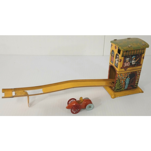 UNIQUE ART CO. TIN WIND UP CAPITOL HILL RACER SET