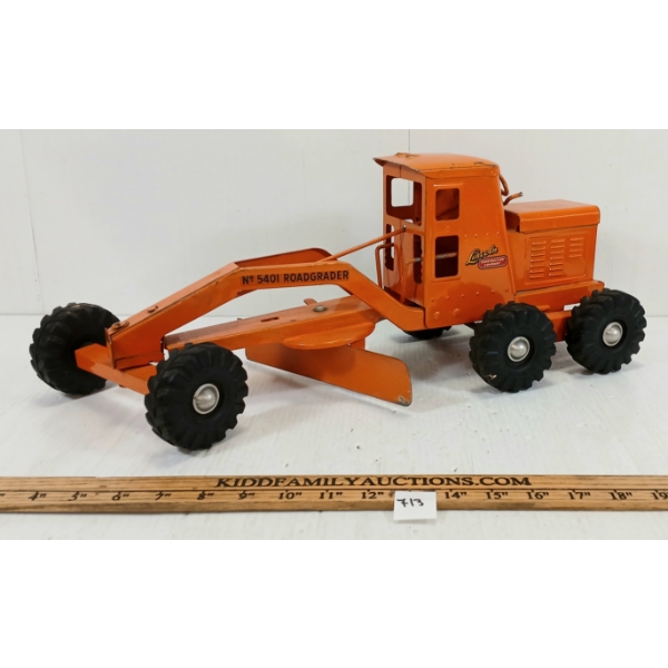 LINCOLN TOYS PRESSED STEEL NO. 5401 ROAD GRADER