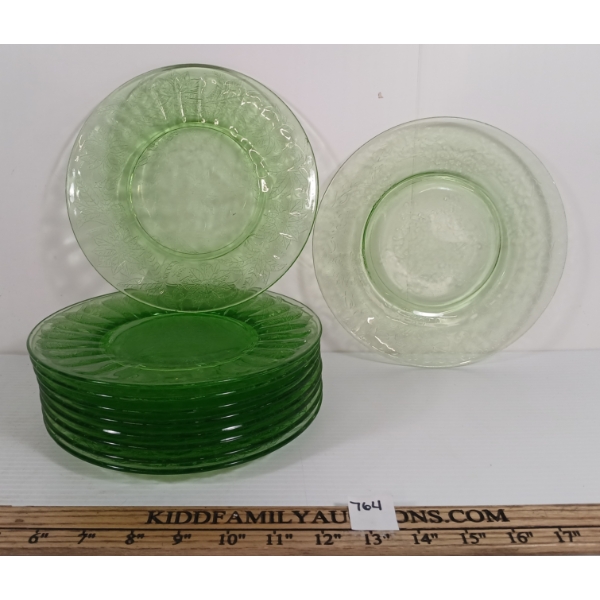 LOT OF 10 - GREEN DEPRESSION GLASS LUNCH PLATES