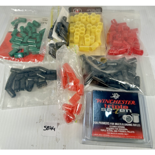 PRIMERS / SABOTS: 100X NO. 209 PRIMERS & APPROX 180X MIXED .50 CAL & .54 CAL SABOTS