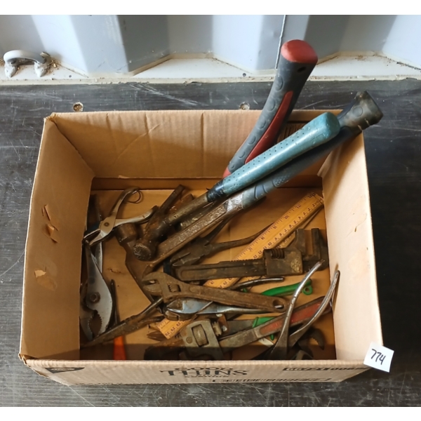 JOB LOT - HAND TOOLS - INCL HAMMERS, PLIERS, RULERS, ETC