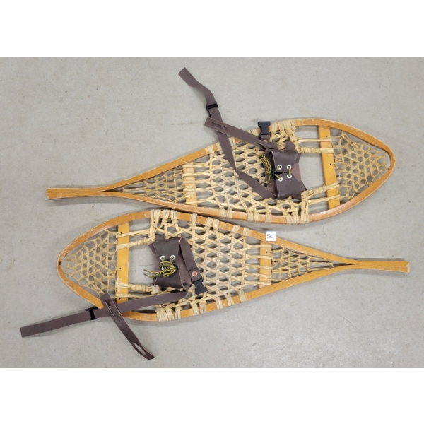PAIR OF SNOWSHOES