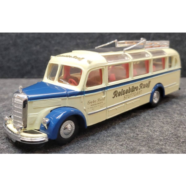 DINKY 1950 MERCEDES-BENZ DIESEL OMNIBUS DIECAST MODEL