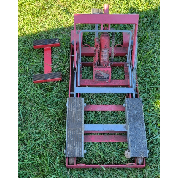 1500LB CREWLINE MOTORCYCLE LIFT