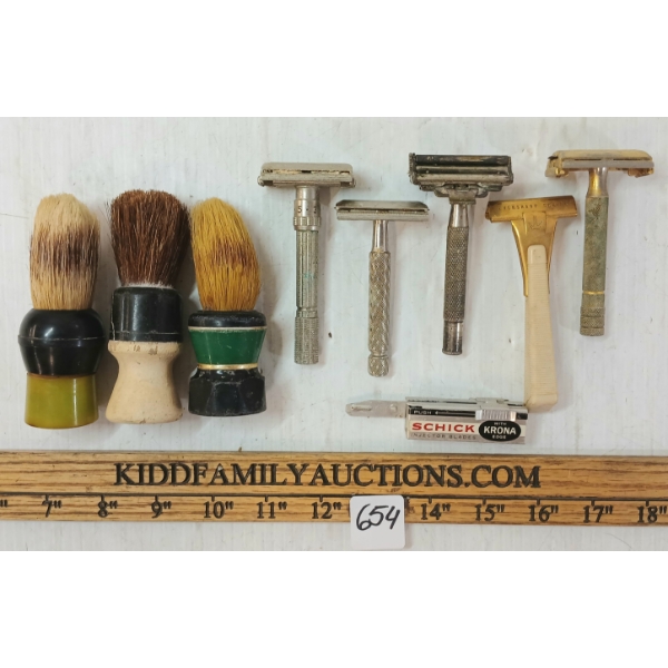 LOT OF 9 - VINTAGE RAZORS, SCHICK INJECTOR BLADES & BRUSHES - INCL GILLETE, VALET & EVERSHARP SCHICK