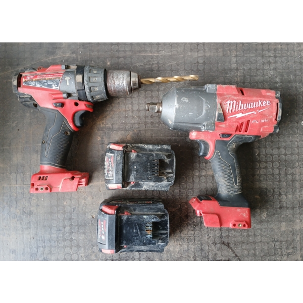 LOT OF 4 - MILWAUKEE IMPACT & HAMMER DRILL W/ BATTERIES