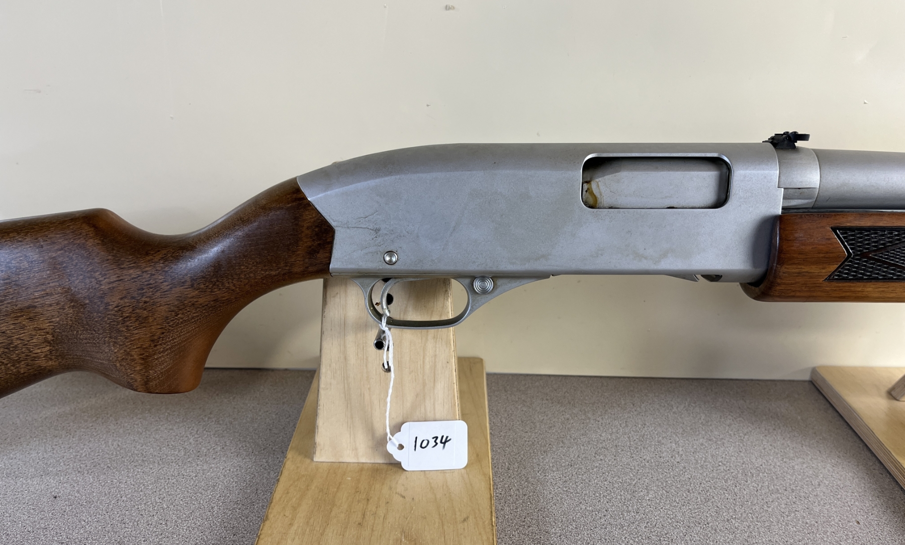 WINCHESTER MODEL 1200 POLICE IN 12 GA - Kidd Family Auctions