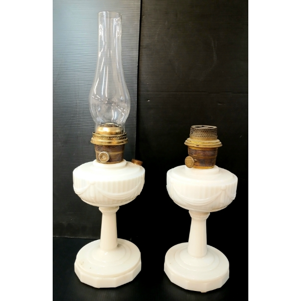 LOT OF 2 - ALADDIN ALACITE LINCOLN DRAPE KEROSENE LAMPS