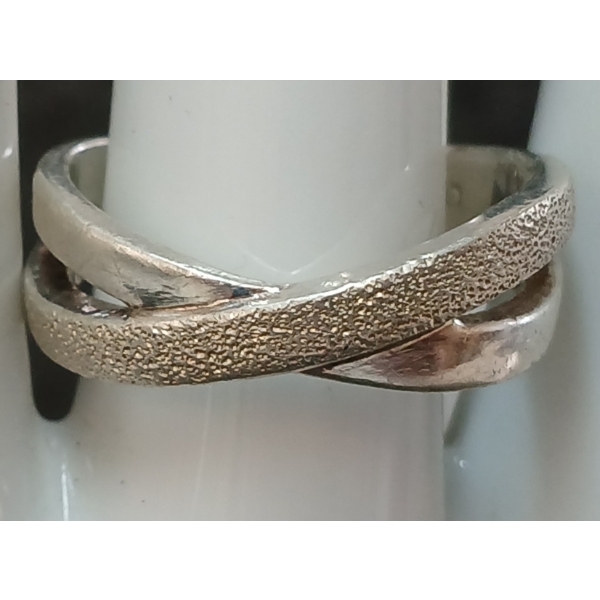 STERLING SILVER RING