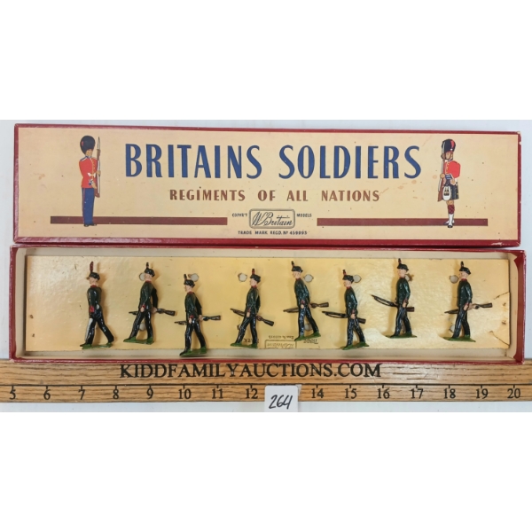 BRITAINS SOLDIERS LEAD FIGURES - NO. 2072 KING'S ROYAL RIFLE CORPS
