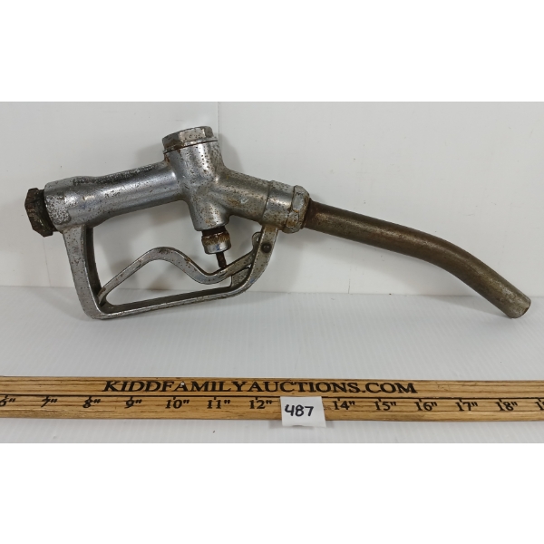GAS PUMP NOZZLE