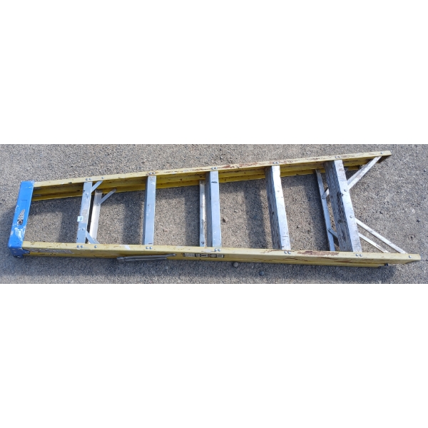 DAVIDSON 6FT FIBREGLASS LADDER