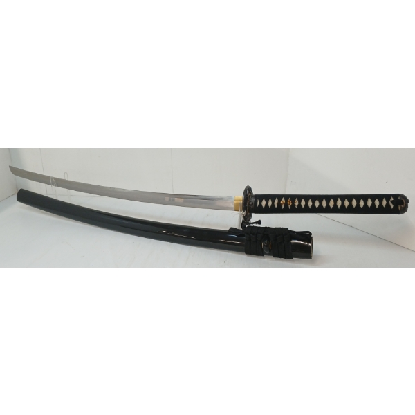 JAPANESE SAMURAI SWORD W/ SCABBARD & KIT