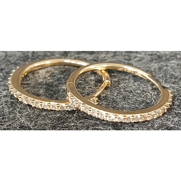 PAIR OF 14K GOLD HOOP EARRINGS