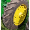 Image 6 : JOHN DEERE 520 TRACTOR - ADJUSTABLE WIDE FRONT END - 1957
