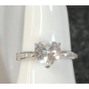 Image 3 : SIMULATED DIAMOND & STERLING SILVER RING - HEART CUT