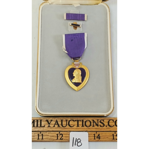 U.S. PURPLE HEART MILITARY MERIT MEDAL IN CASE - FRED SITES