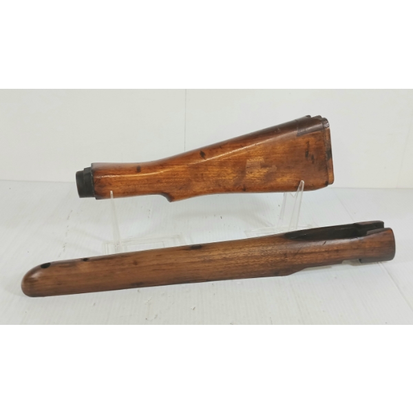 LOT OF 2 - UNMARKED BUTTSTOCK & FOREND