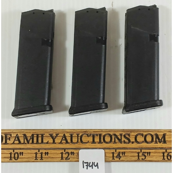 LOT OF 3 - GLOCK 19 9MM MAGAZINES - PAL REQ.