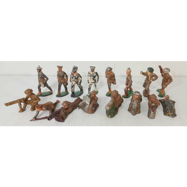 LOT OF 16 - LEAD BARCLAY SOLDIERS