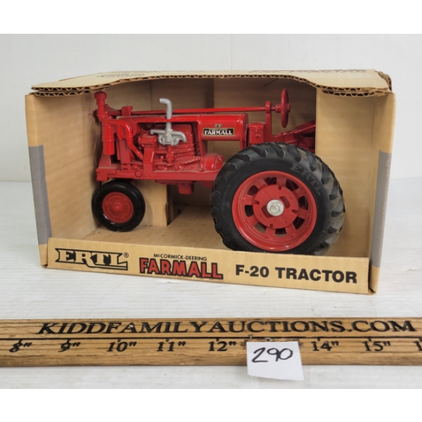 ERTL DIECAST MCCORMICK-DEERING FARMALL F-20 TRACTOR 