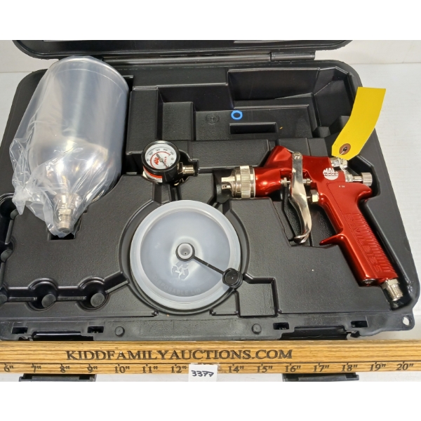 MAL TOOLS AIR PAINT SPRAYER TOOLS W/ CASE