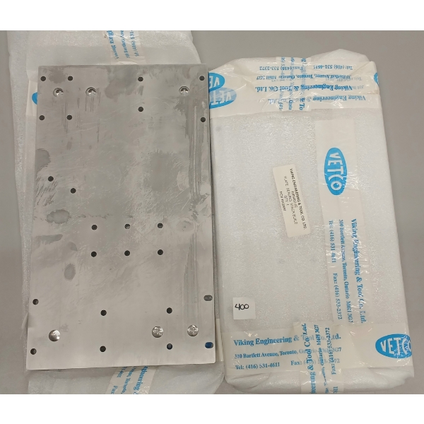 LOT OF 2 - SEALING PLATES - AS NEW