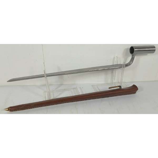 MISC SOCKET BAYONET W/ LEATHER SCABBARD