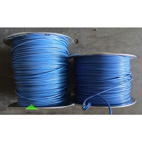 LOT OF 2 - SPOOLS OF 18AWG 0.823MM WIRES 