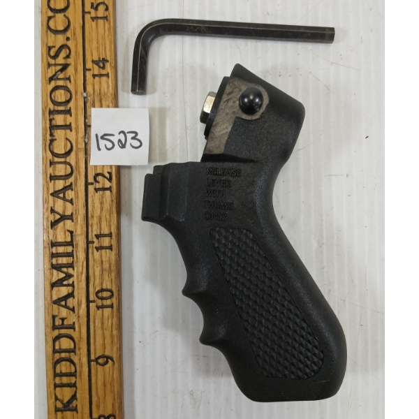 MOSS 500 20GA PISTOL GRIPS