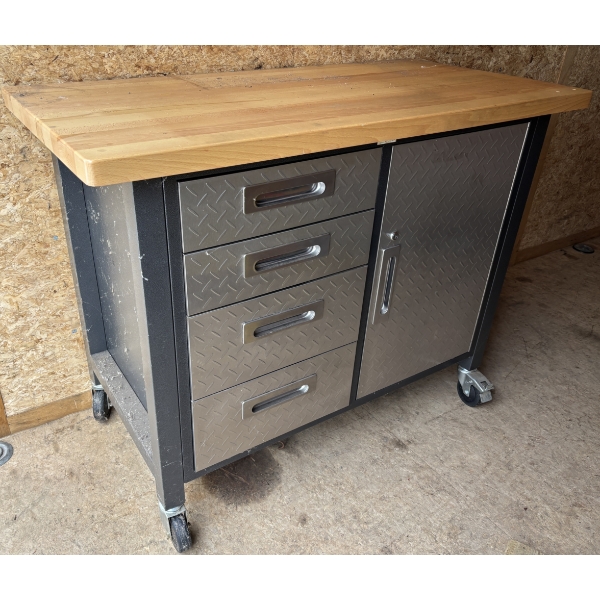 ROLLING TOOL CABINET