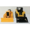 Image 4 : LOT OF 2 - ERTL DIECAST JOHN DEERE 250 & 440 DIESEL BULLDOZER MODELS