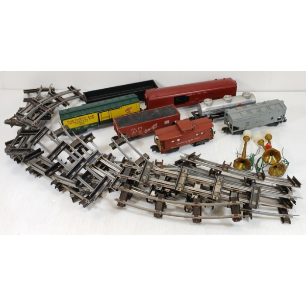 JOB LOT - A.C. GILBERT CO AMERICAN FLYER LOCOMOTIVES & TRACKS, ETC